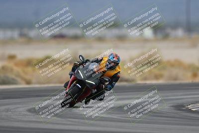 media/Nov-15-2025-Race Pace (Sat) [[8de605a2d8]]/Non Verified Riders (1st 20 Minutes)/Turn 4 (1010am)/